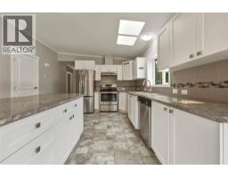 518 Willow Street, Fauquier, BC V0G1K0 Photo 24