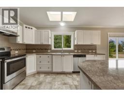 518 Willow Street, Fauquier, BC V0G1K0 Photo 23