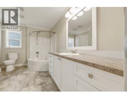 518 Willow Street, Fauquier, BC V0G1K0 Photo 44