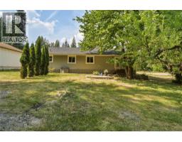 518 Willow Street, Fauquier, BC V0G1K0 Photo 17