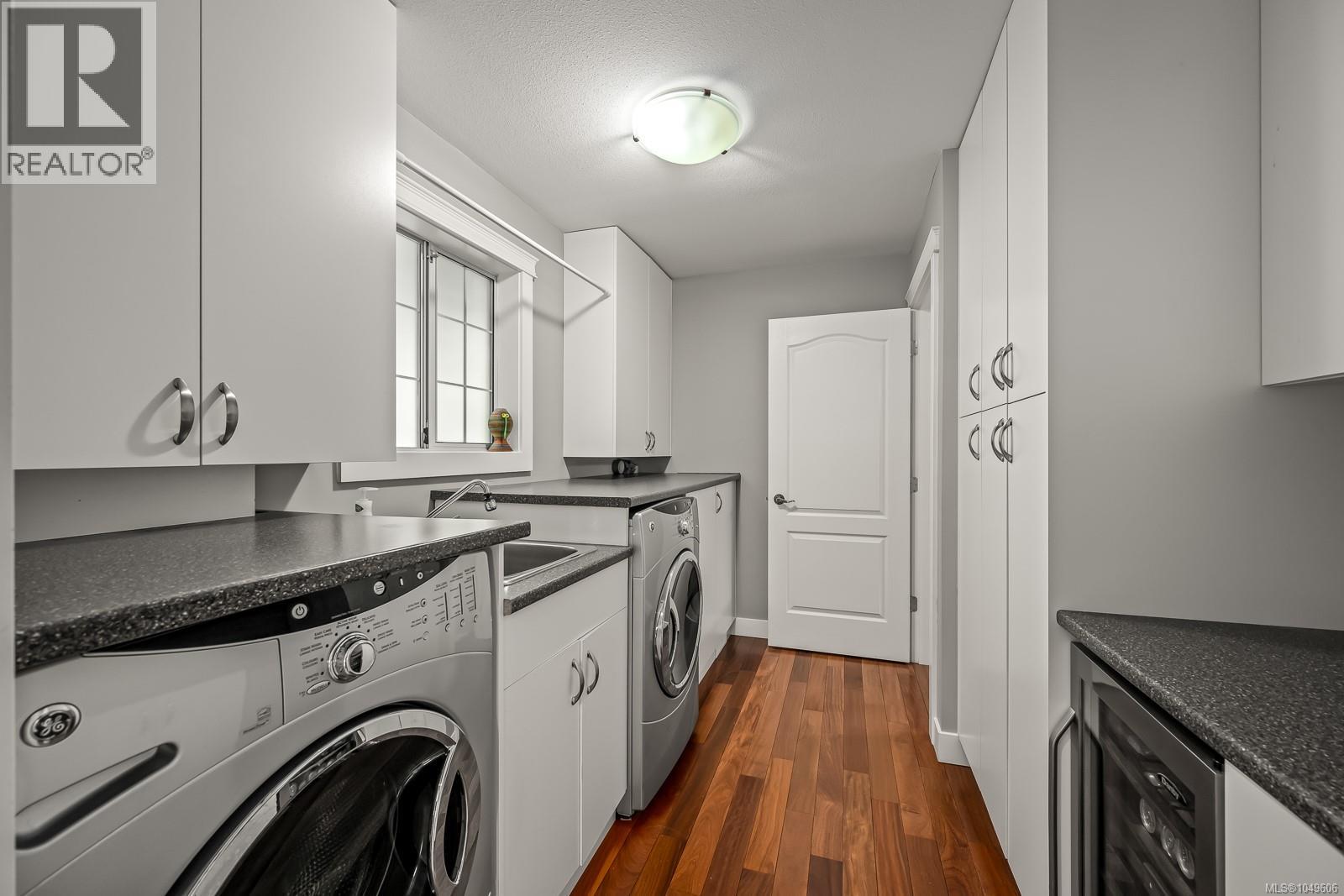 920 Eastwicke Cres - Image 20