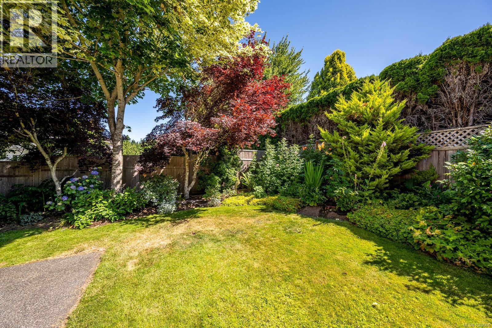 920 Eastwicke Cres - Image 32
