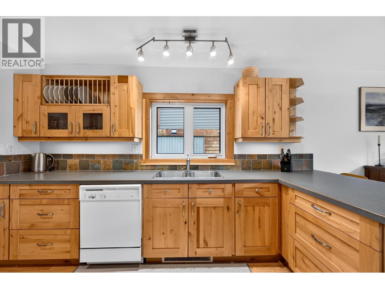 502 10th Street S - Image 11