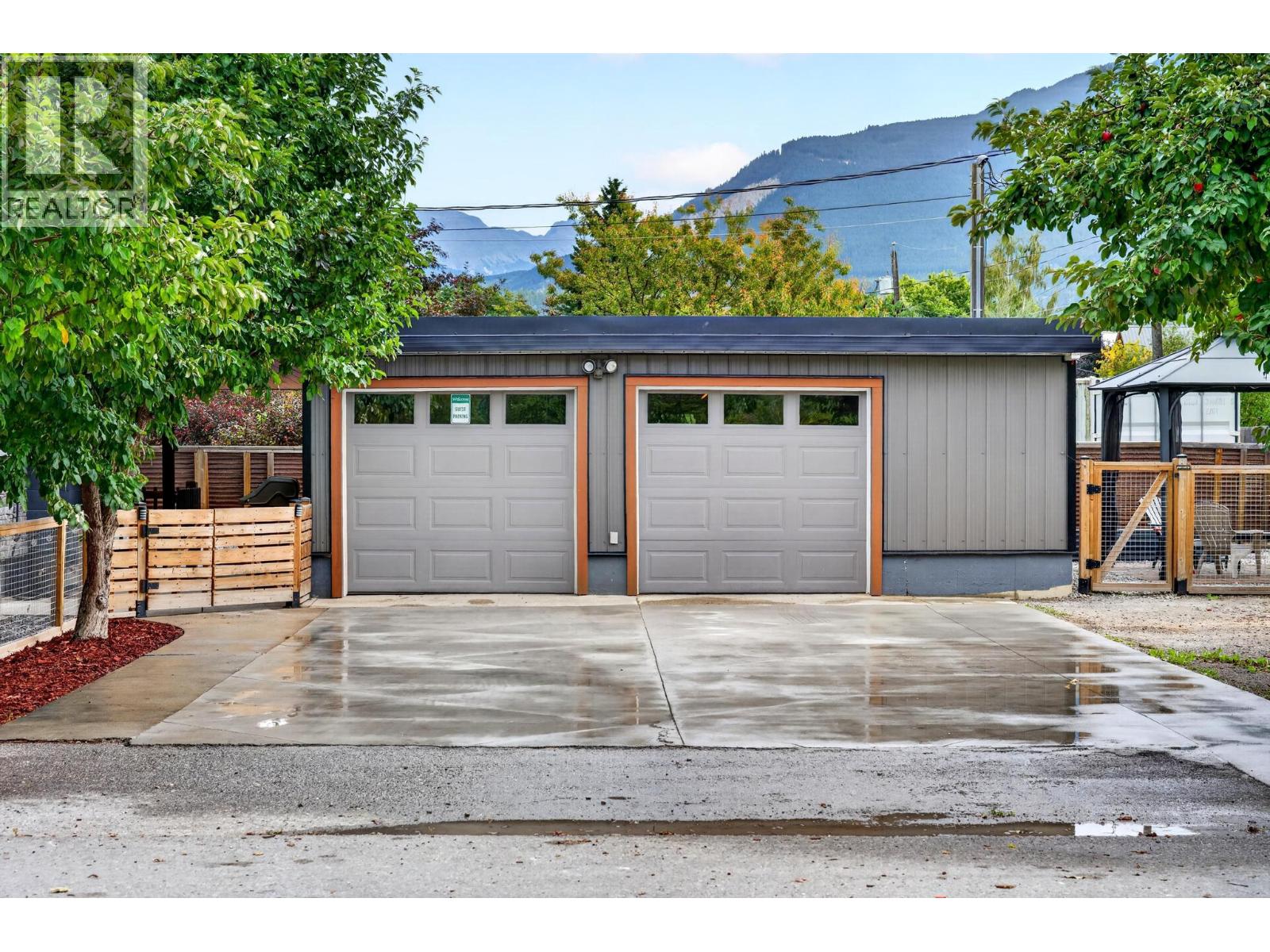 502 10th Street S - Image 8