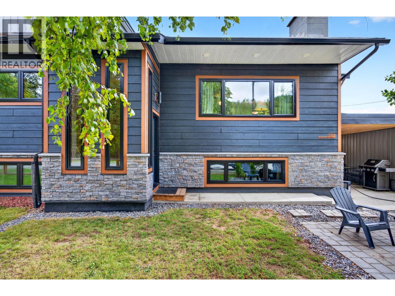 502 10th Street S - 2