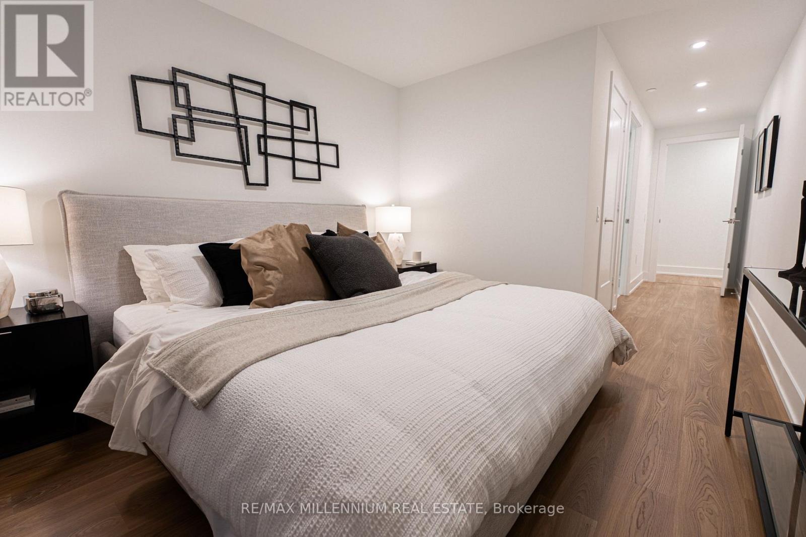 #629 858 DUPONT STREET - 12