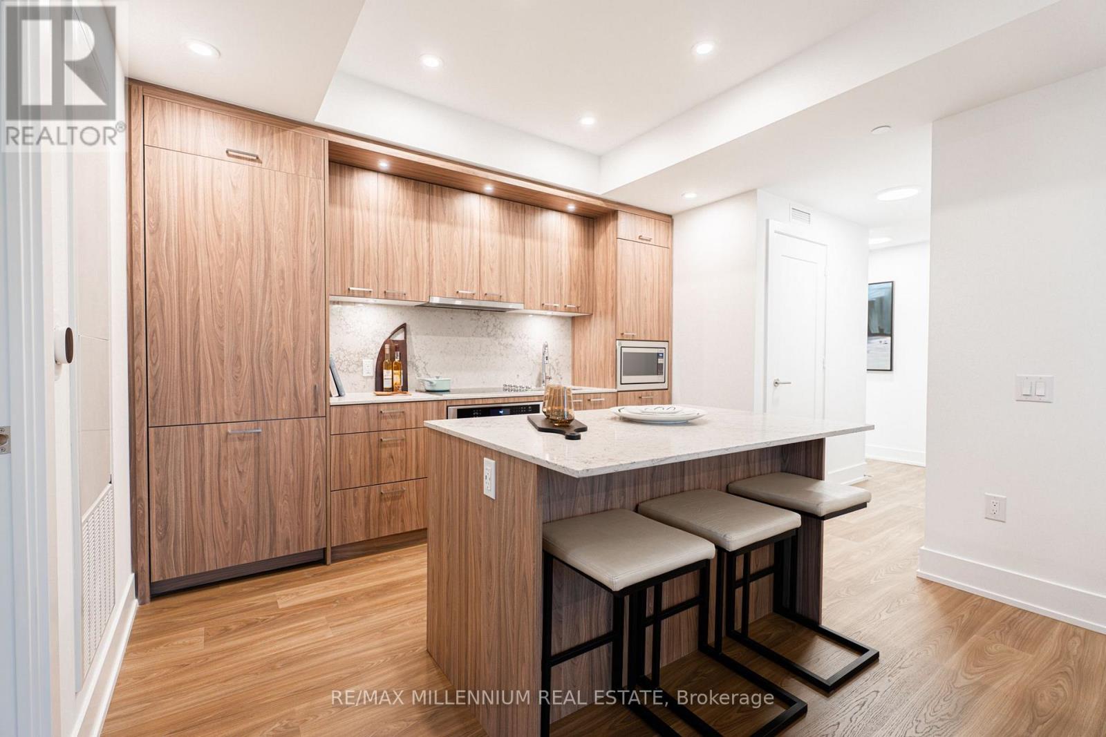 #629 858 DUPONT STREET - Image 17