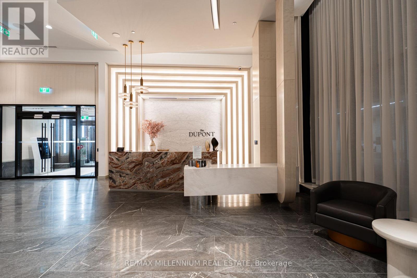 #629 858 DUPONT STREET - Image 4