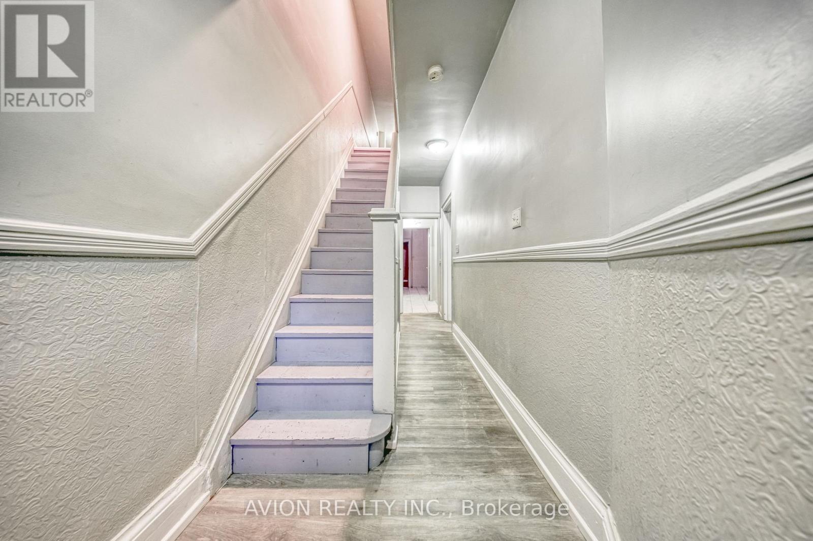 54 RYERSON AVENUE - 4
