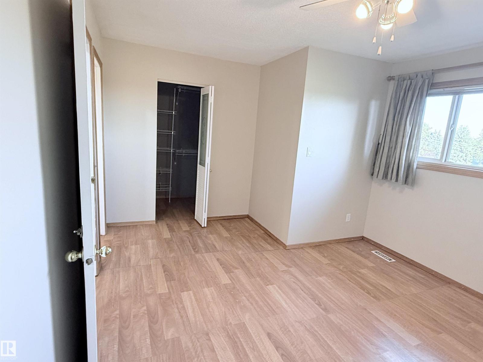975 MILLBOURNE RD E NW - 34
