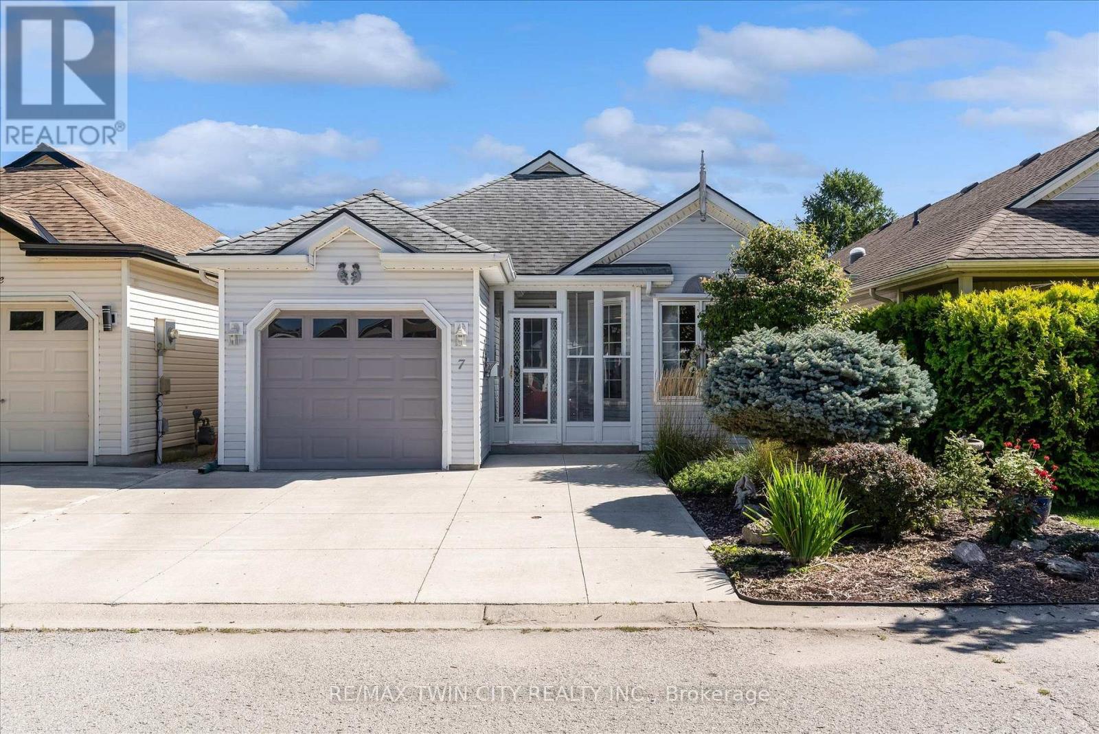 7 ASPEN LANE, Norfolk (Port Rowan)