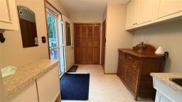 322 Renton Avenue W, Deloraine, MB R0M0M0 Photo 12