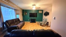 322 Renton Avenue W, Deloraine, MB R0M0M0 Photo 20