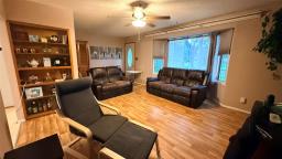 322 Renton Avenue W, Deloraine, MB R0M0M0 Photo 22