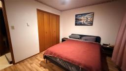 322 Renton Avenue W, Deloraine, MB R0M0M0 Photo 28
