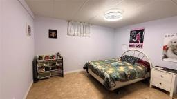 322 Renton Avenue W, Deloraine, MB R0M0M0 Photo 31