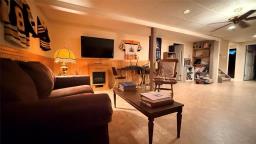 322 Renton Avenue W, Deloraine, MB R0M0M0 Photo 42
