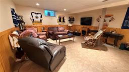 322 Renton Avenue W, Deloraine, MB R0M0M0 Photo 43