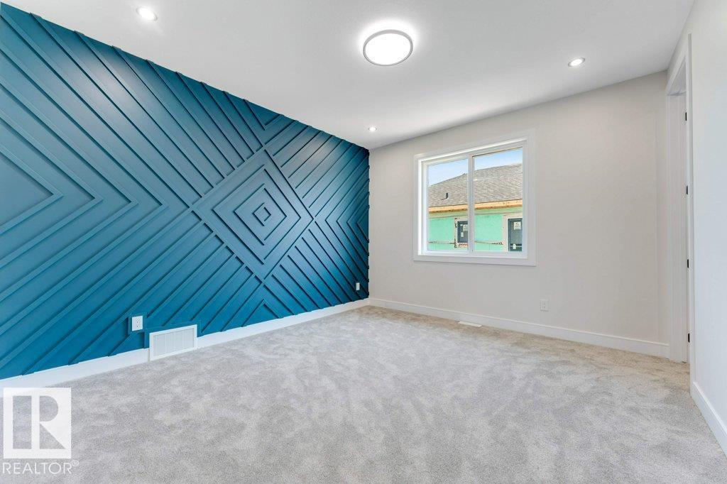 6398 17 ST NE - 26