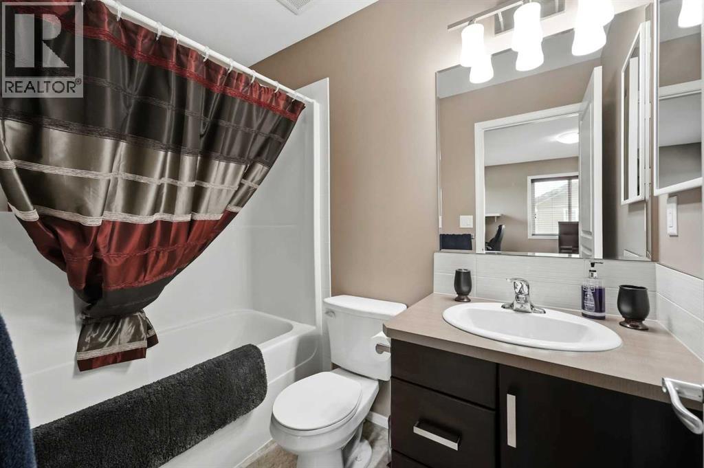 Listing photo – 909, 339 Viscount Drive, Red Deer