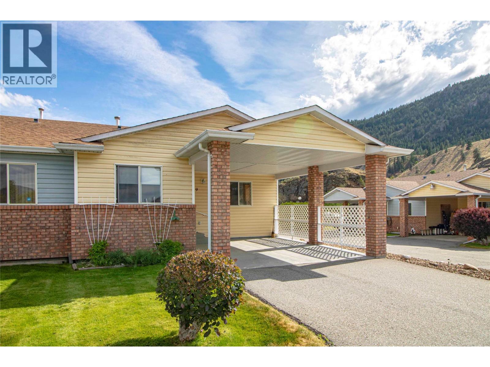 #9 980 Cedar Street - 2