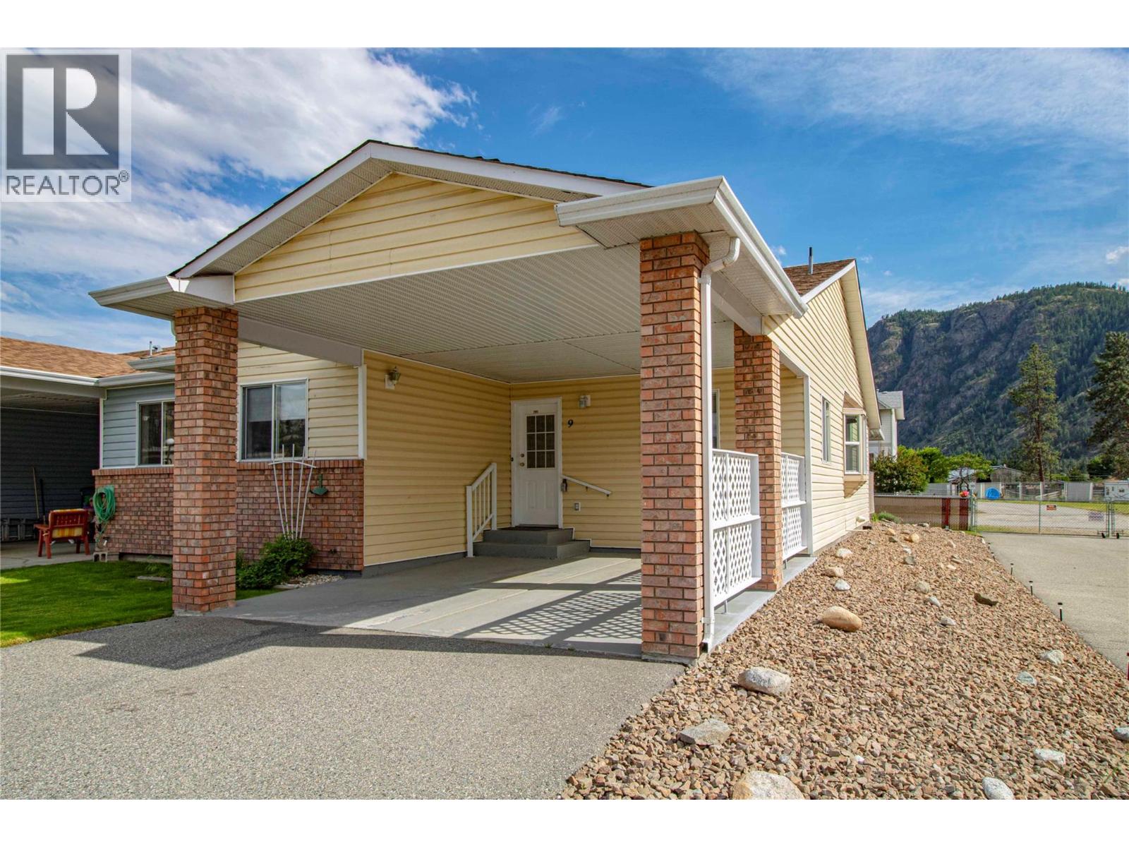 #9 980 Cedar Street - Image 3