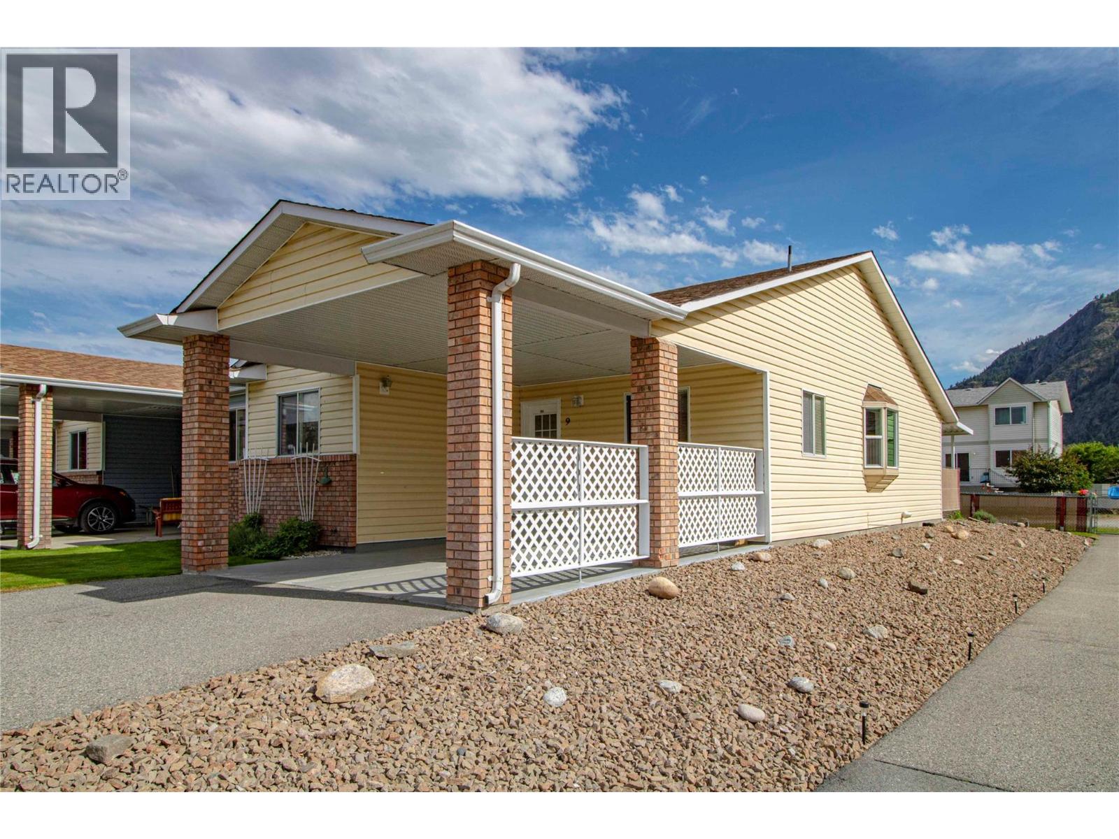 #9 980 Cedar Street - 4