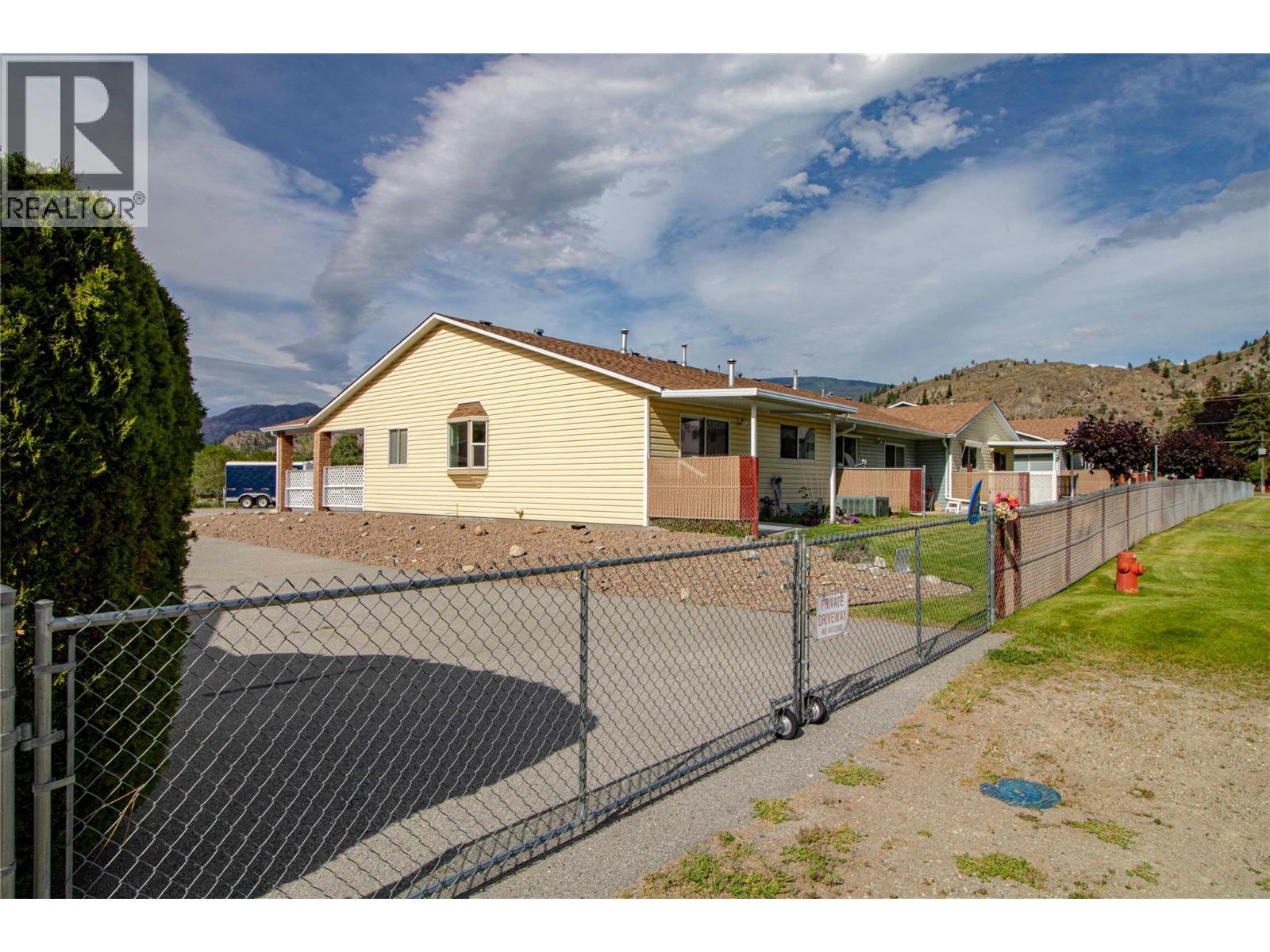 #9 980 Cedar Street - Image 5
