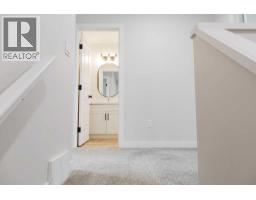 9619 Hillcrest Drive, Grande Prairie, AB T8V1A6 Photo 30