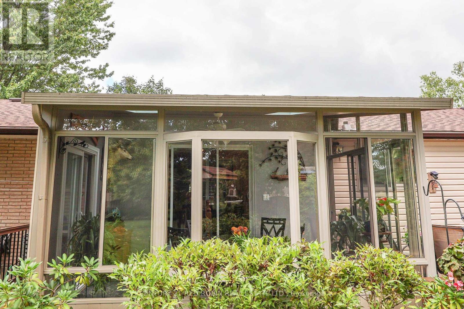 359 OAK AVENUE - Image 18