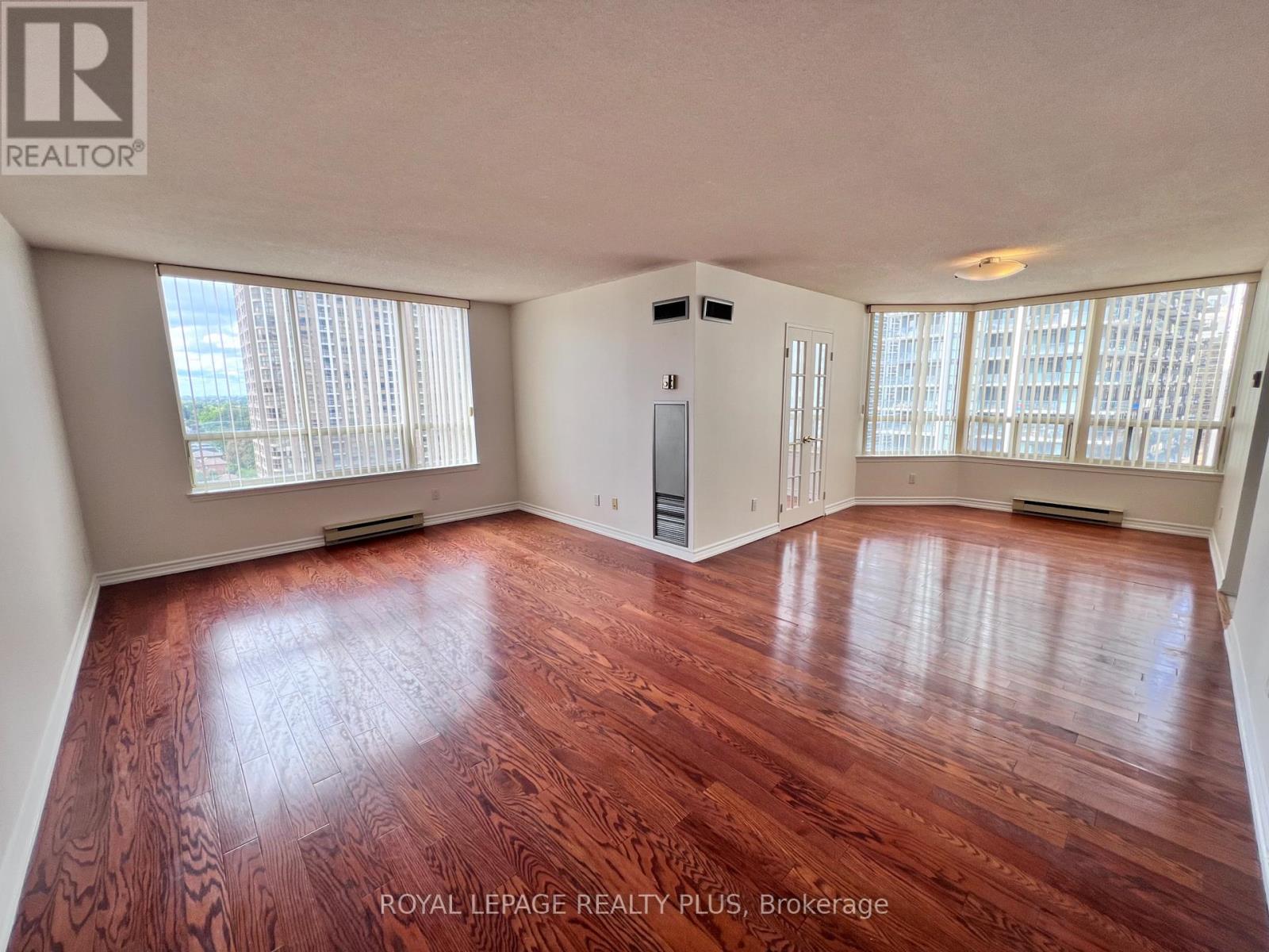 #1714 30 GREENFIELD AVENUE - 6