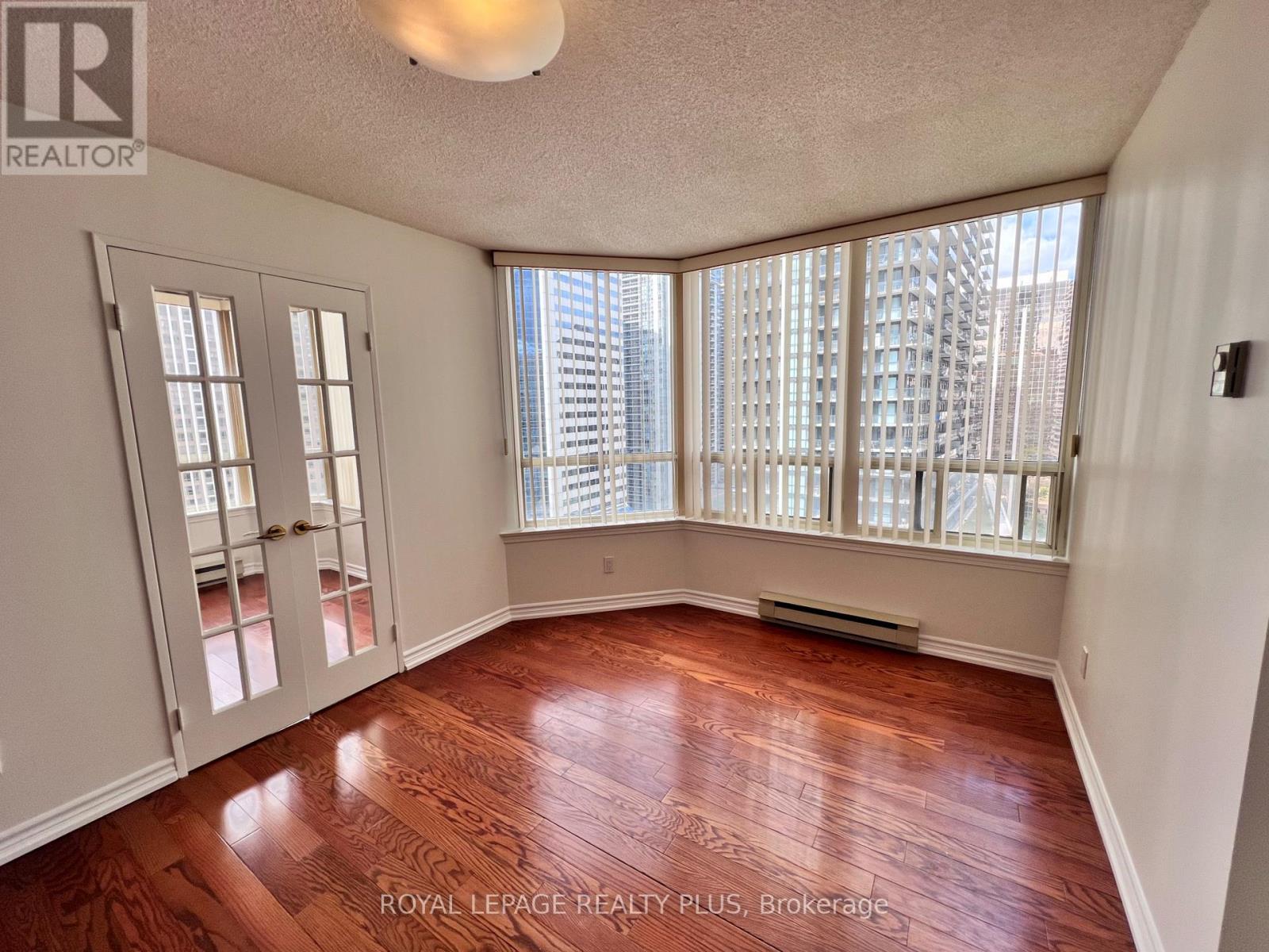 #1714 30 GREENFIELD AVENUE - 8