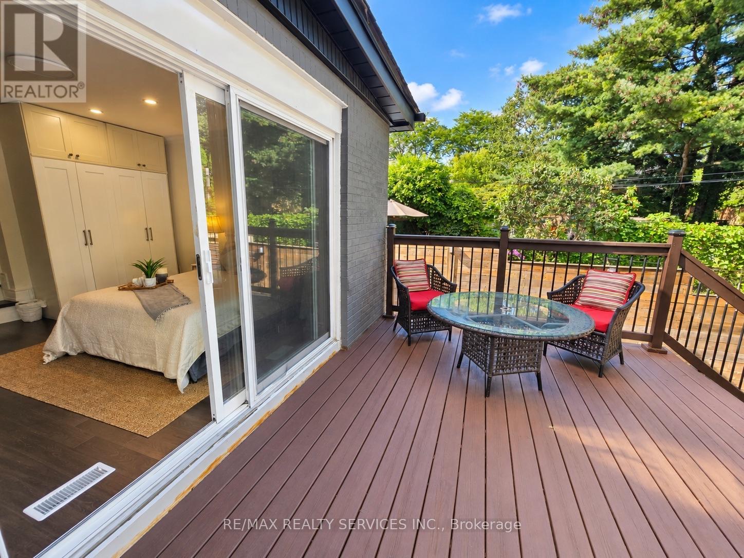 21 MCINTOSH AVENUE - 20