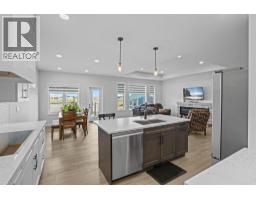 Dining room - 2517 65 Street, Camrose, AB T4V5J6 Photo 12