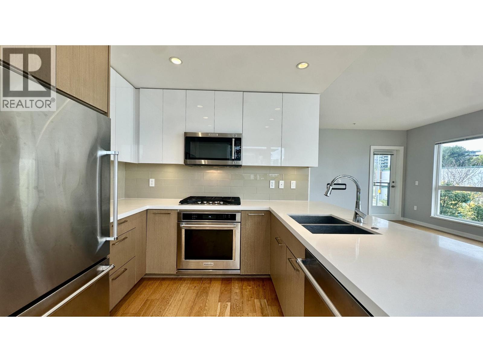 Property for sale at 208 5311 CEDARBRIDGE WAY