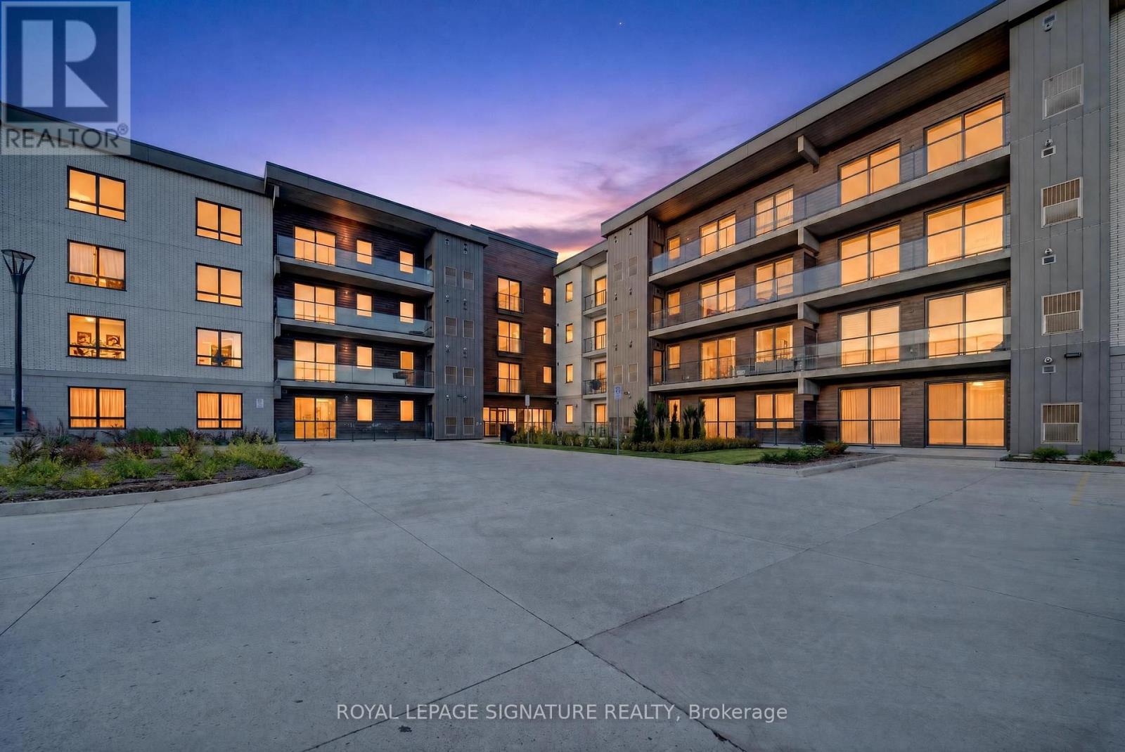 212 - 7549A KALAR ROAD, Niagara Falls (Brown) — photo 1
