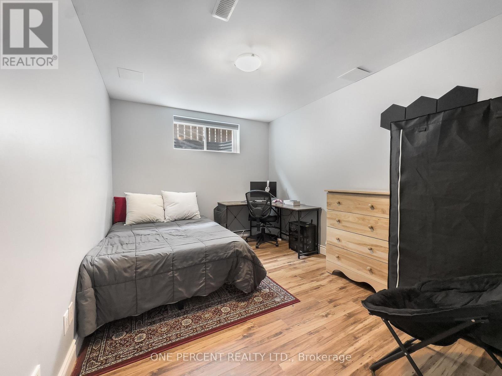 4 JASON CRESCENT - Image 28