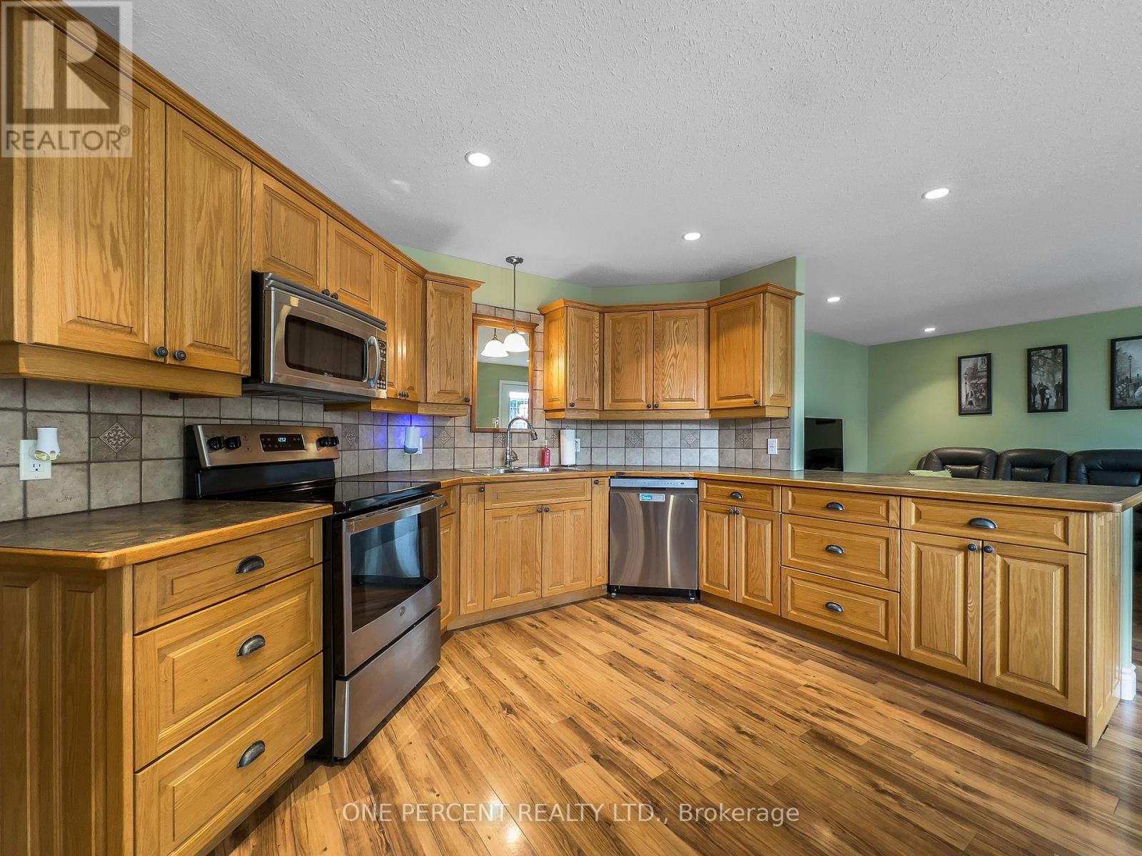 4 JASON CRESCENT, Quinte West (Trenton Ward) — photo 9
