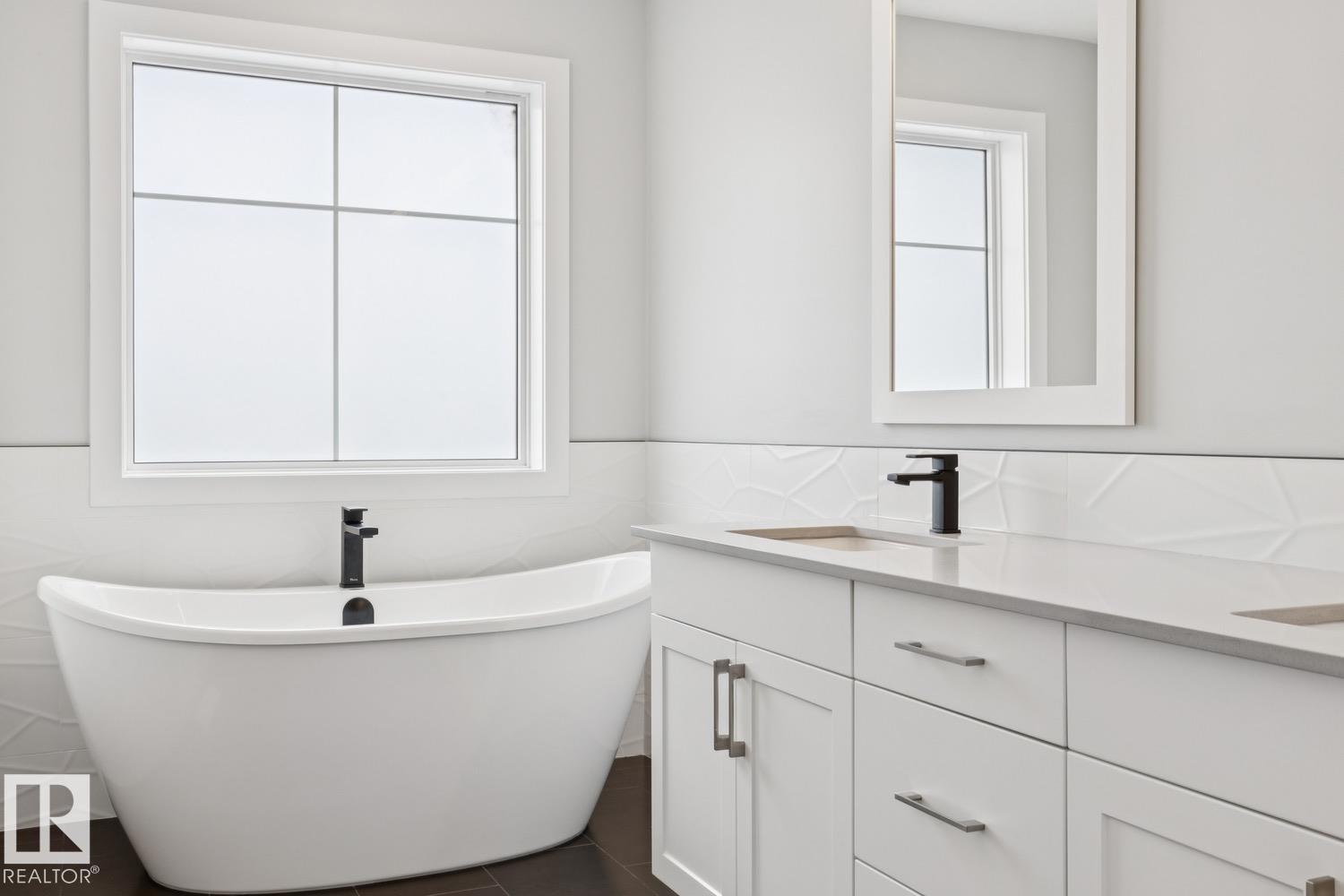 72 MAPLE CR - Image 28