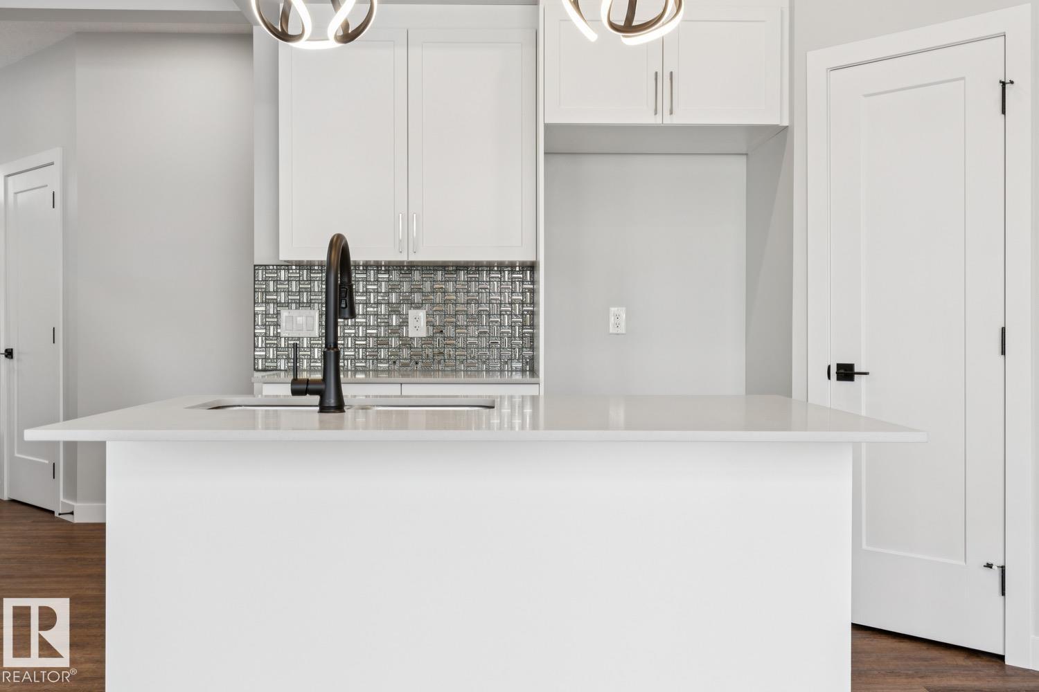 72 MAPLE CR - Image 13