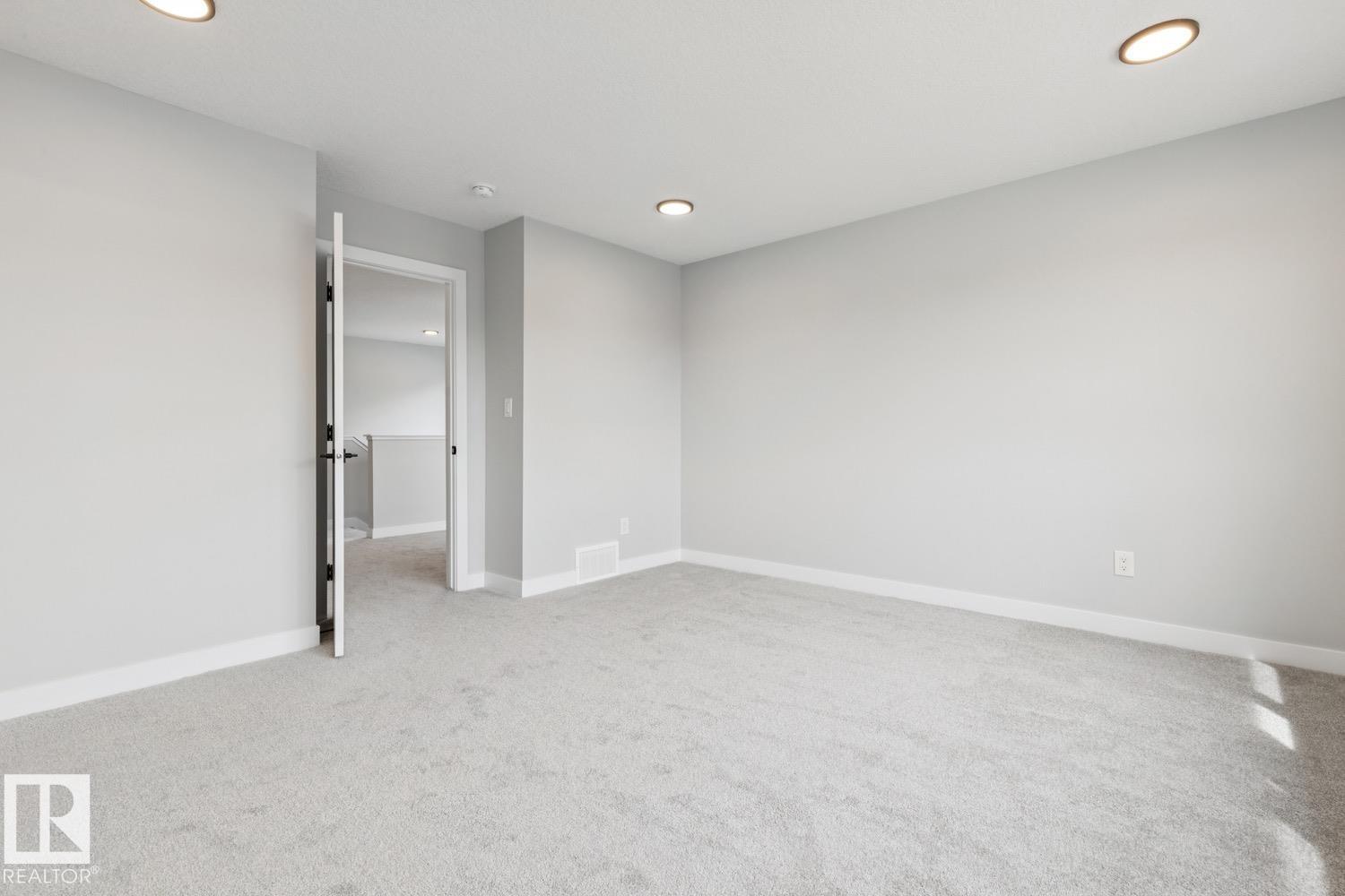 72 MAPLE CR - Image 26