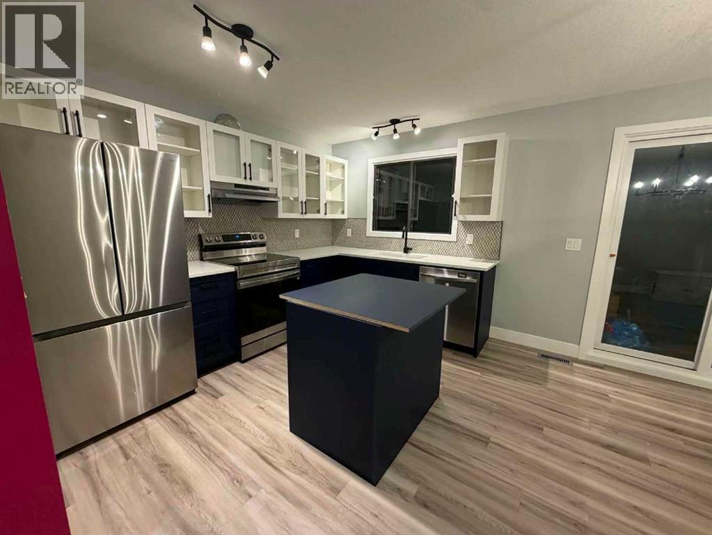68 Falconridge Close NE - 15