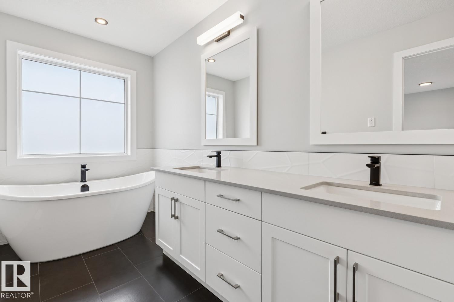 72 MAPLE CR - Image 27