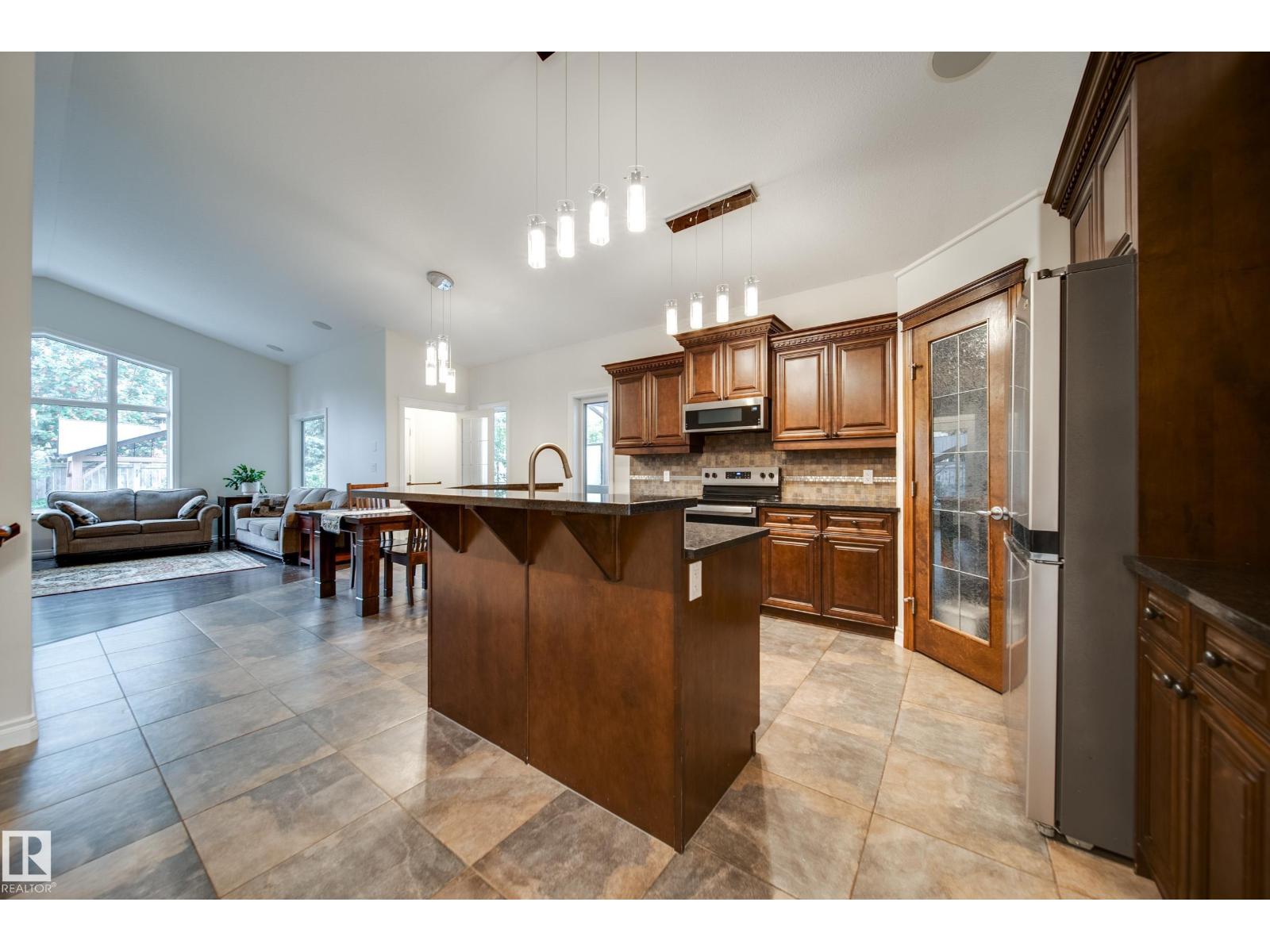 2410 WARRY PL SW - 11