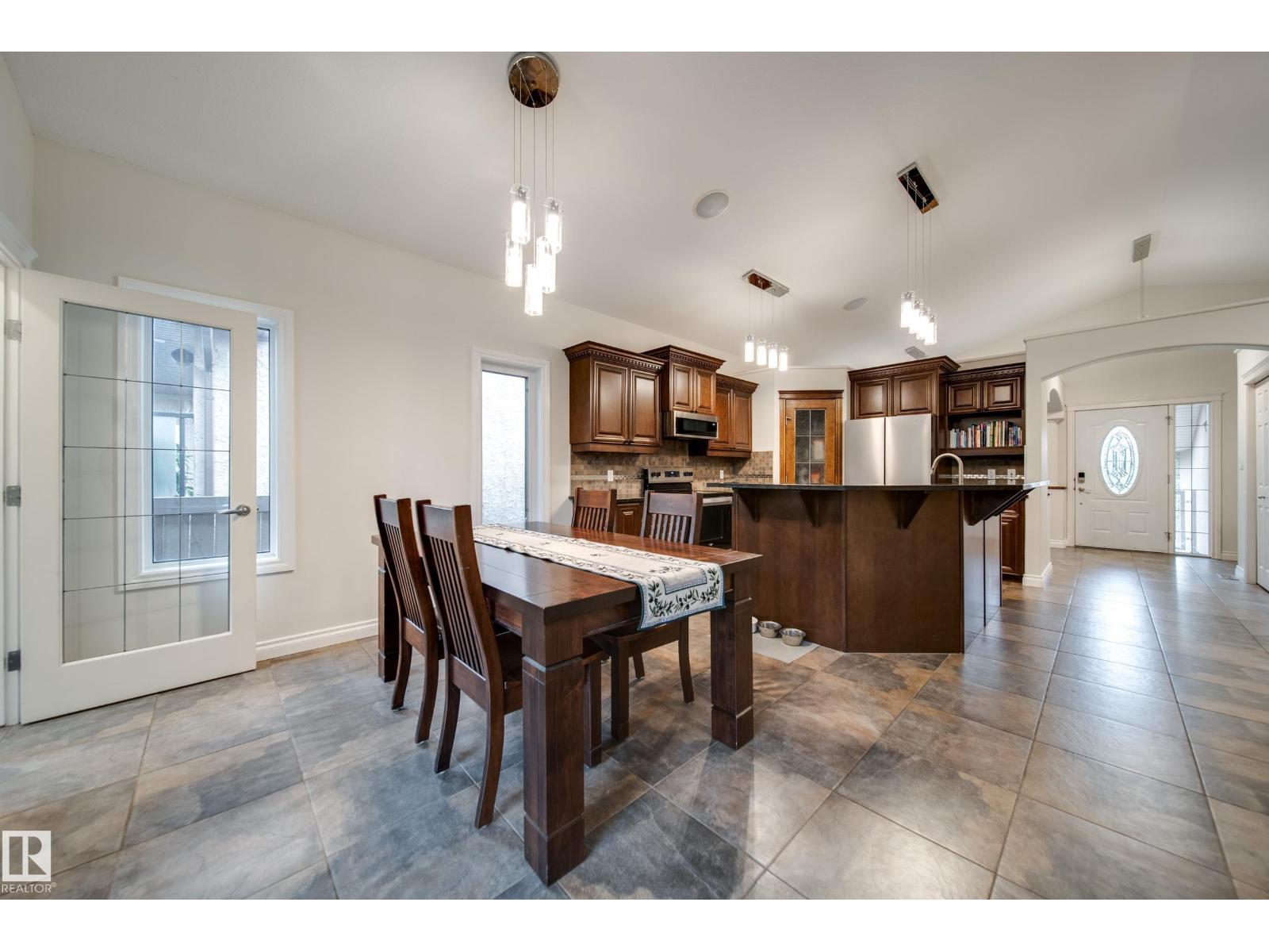 2410 WARRY PL SW - 5