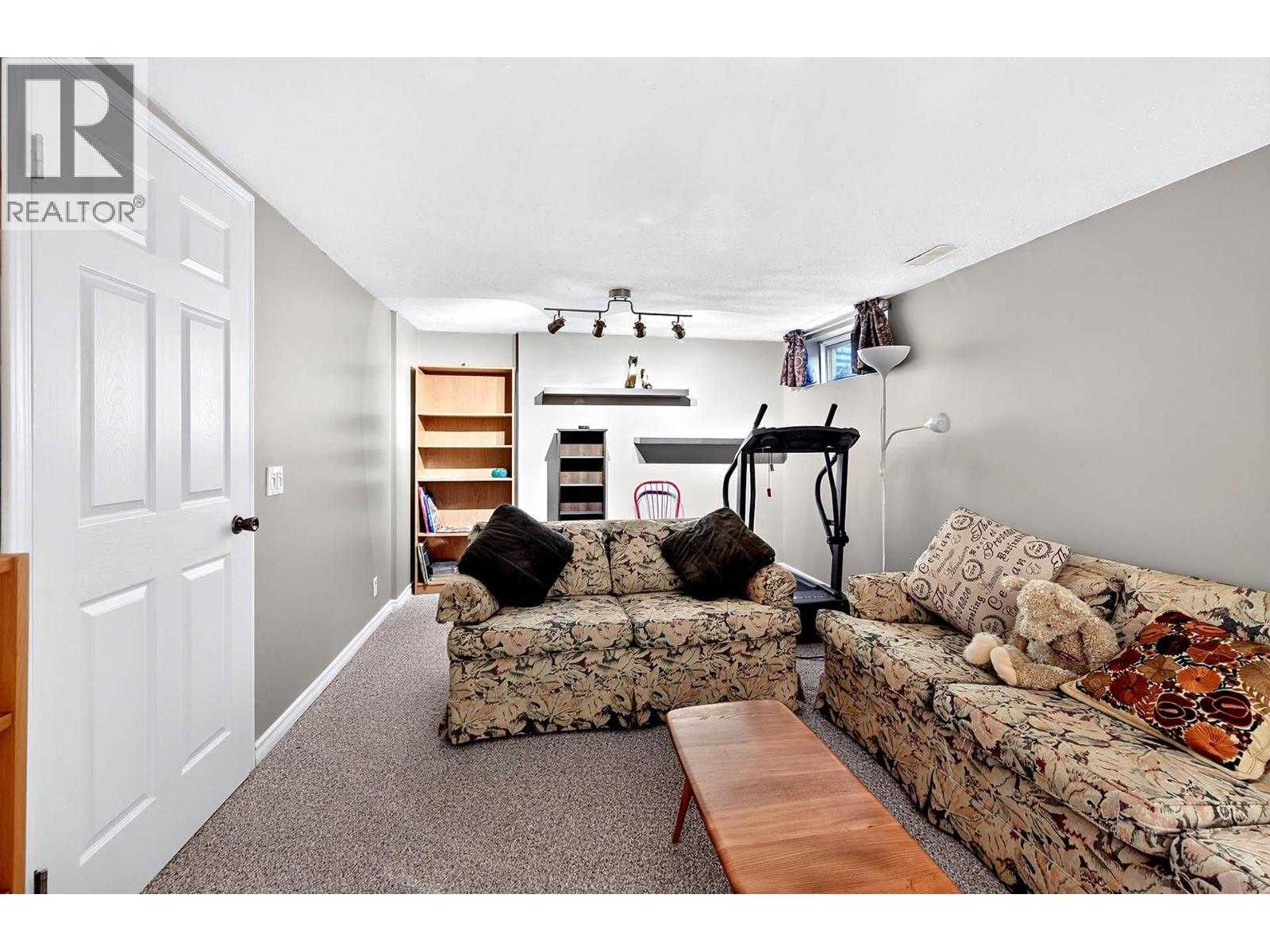 #8 1770 Glenwood Drive - Image 37