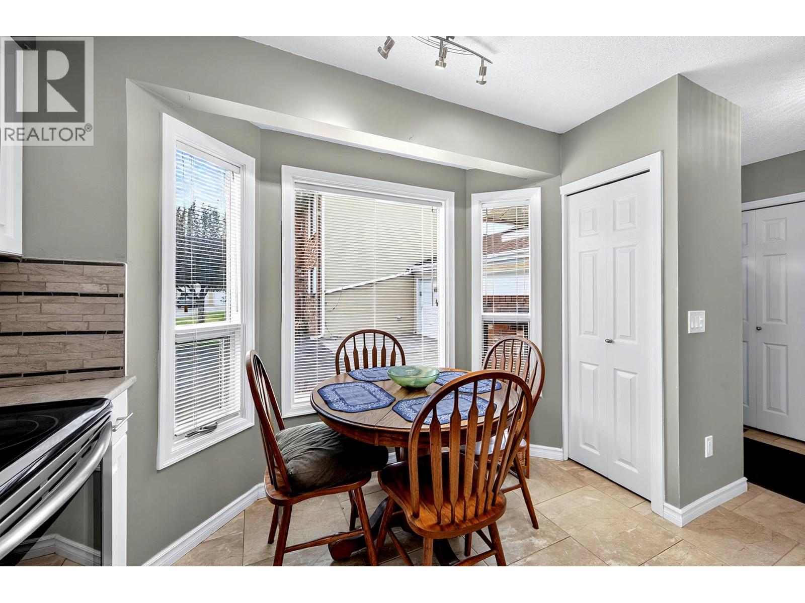 #8 1770 Glenwood Drive - 8