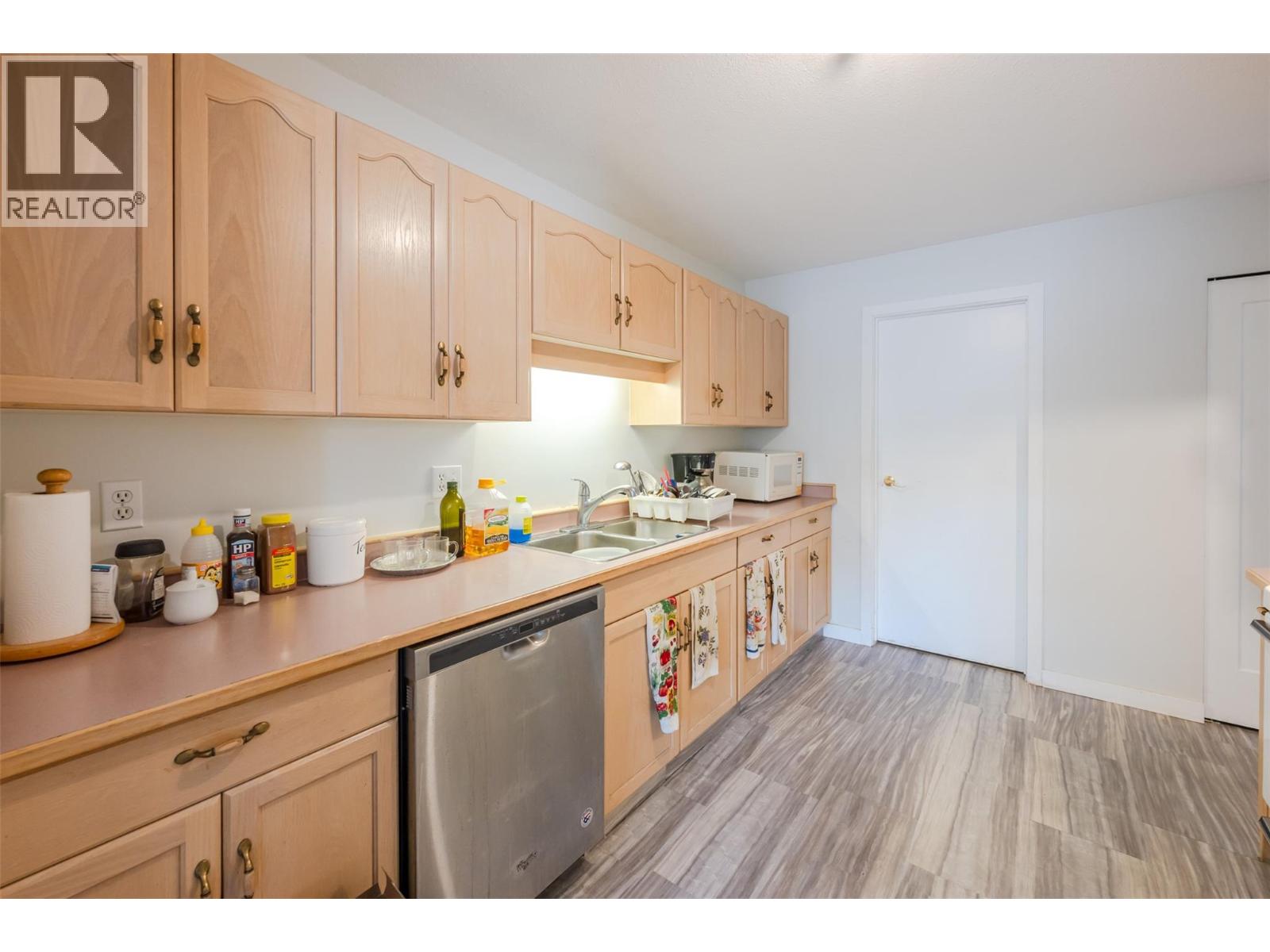 #103 872 Fairview Road - Image 12