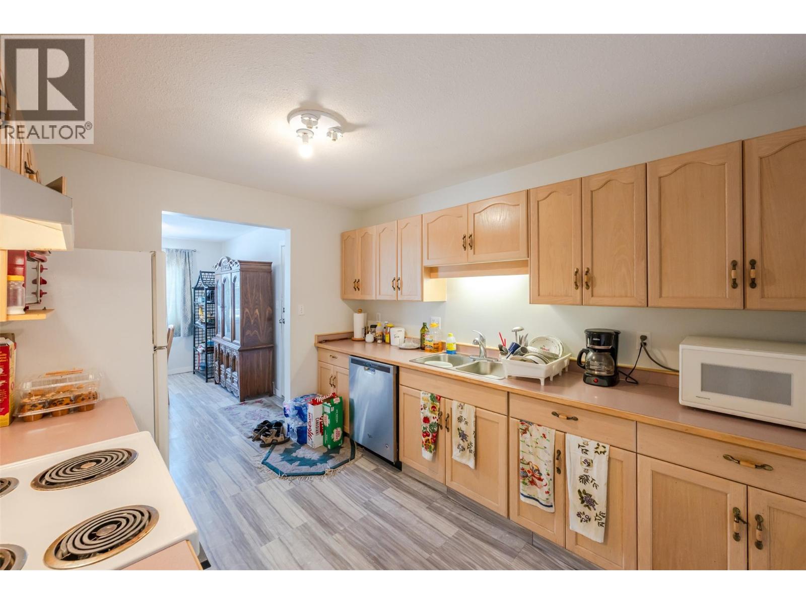 #103 872 Fairview Road - 14