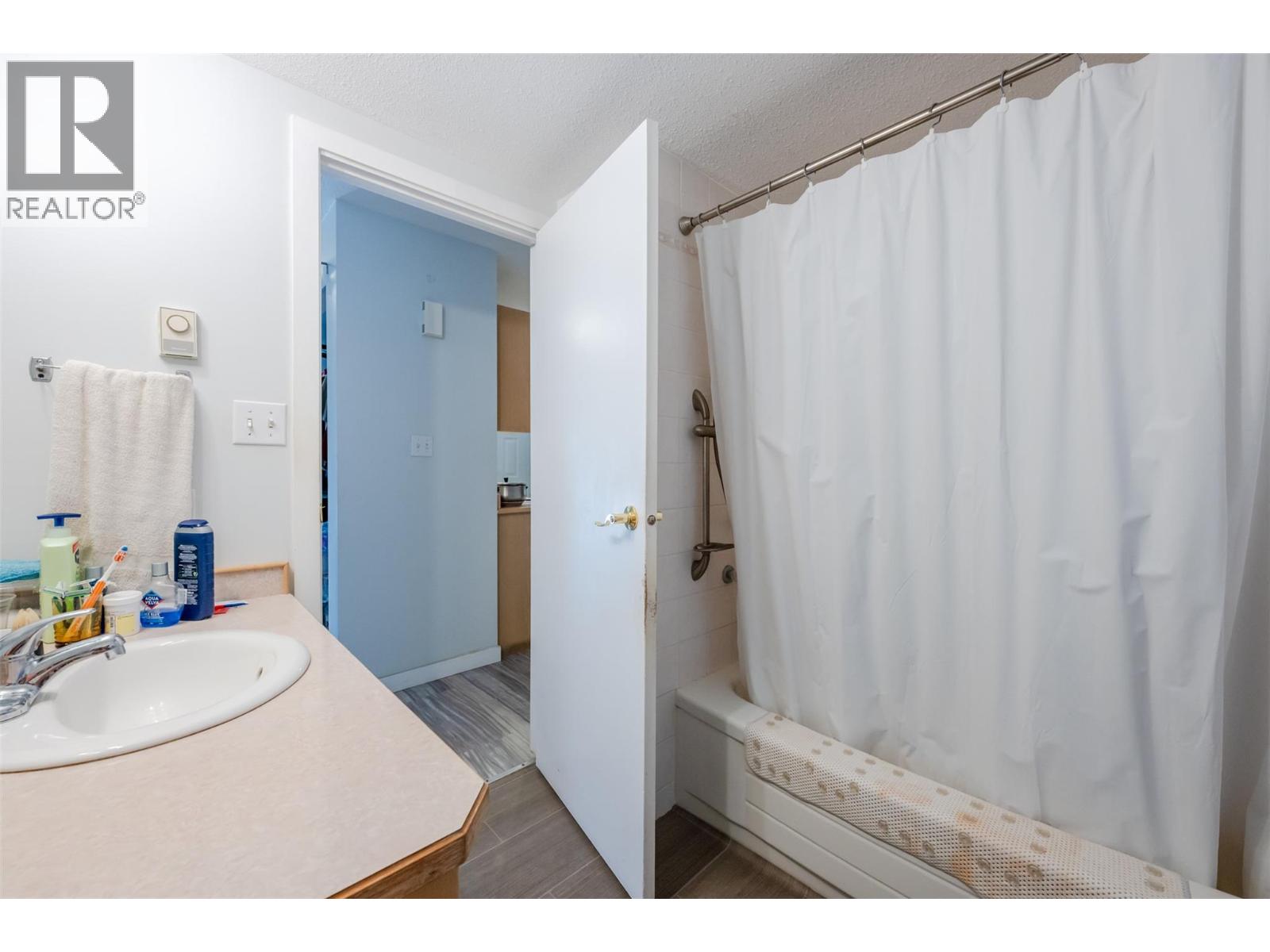 #103 872 Fairview Road - 5